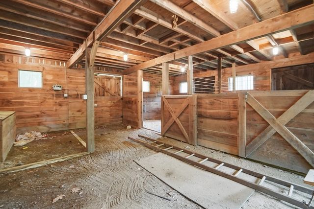 95 Packardville Rd, Pelham, MA 01002