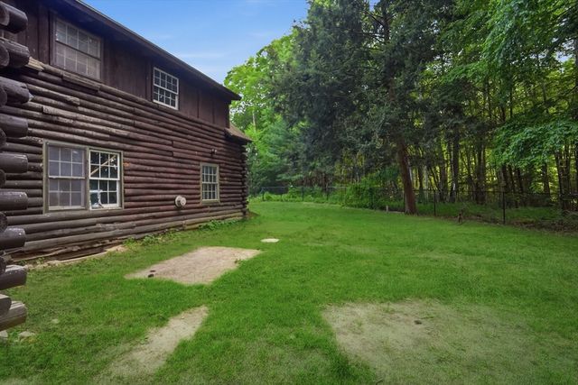 95 Packardville Rd, Pelham, MA 01002