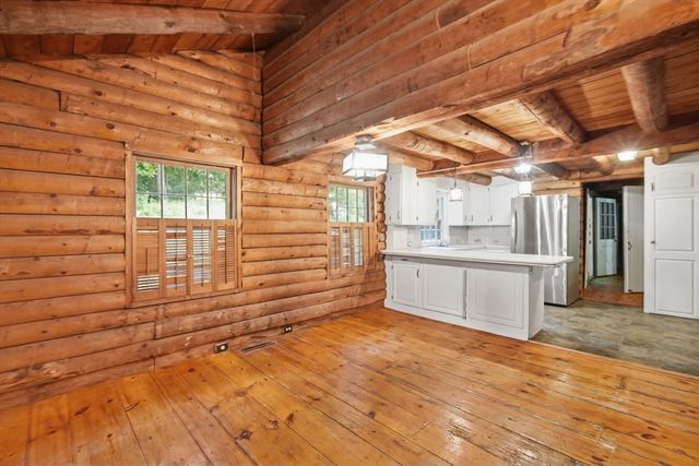 95 Packardville Rd, Pelham, MA 01002