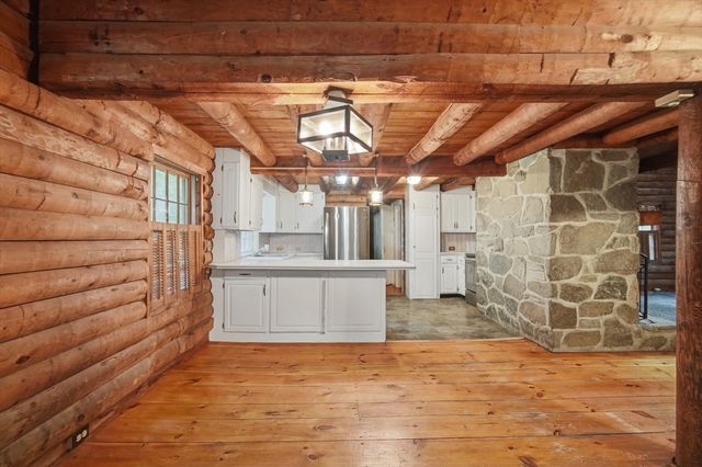 95 Packardville Rd, Pelham, MA 01002