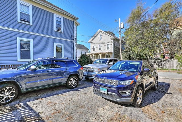 13 Rhode Island Avenue 1, Newport, RI 02840