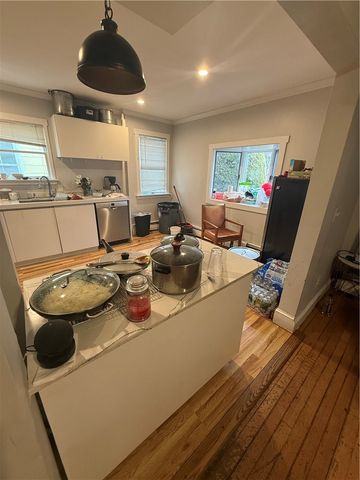 13 Rhode Island Avenue 1, Newport, RI 02840