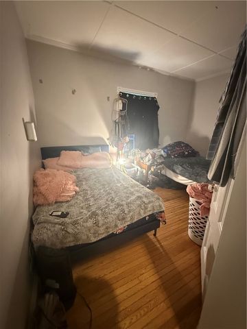 13 Rhode Island Avenue 1, Newport, RI 02840