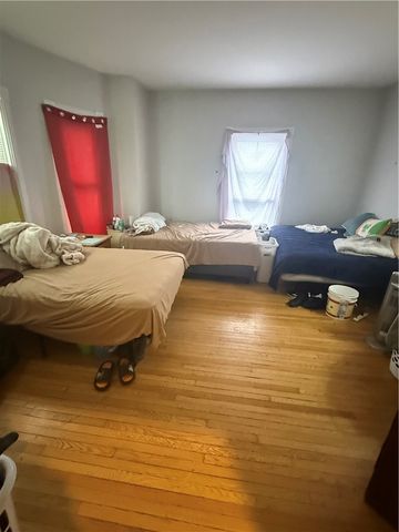 13 Rhode Island Avenue 1, Newport, RI 02840