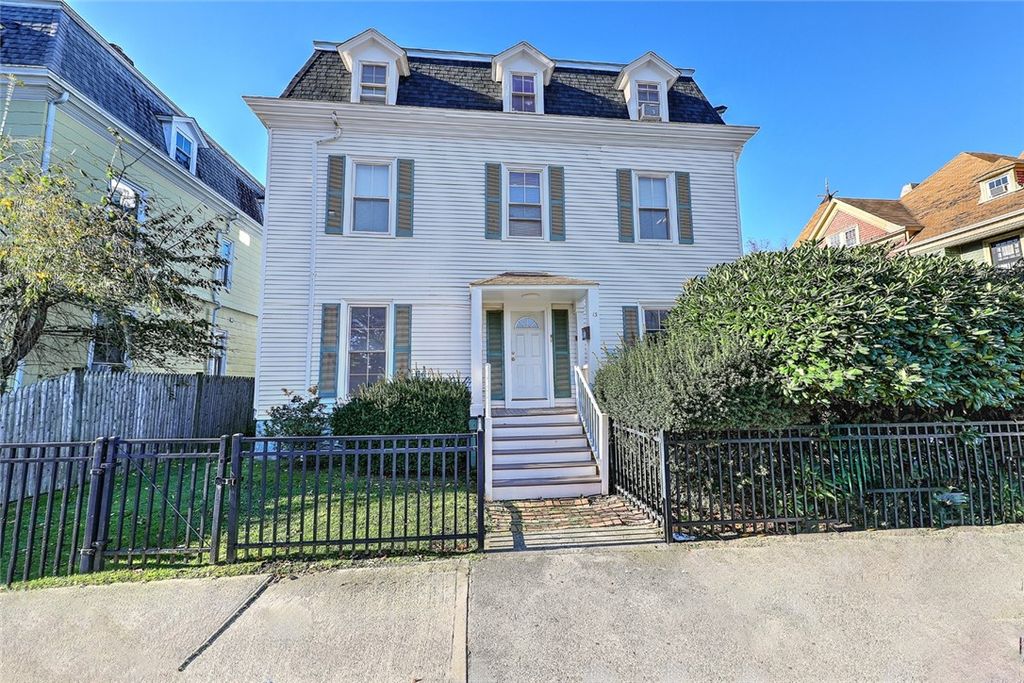 13 Rhode Island Avenue 1, Newport, RI 02840