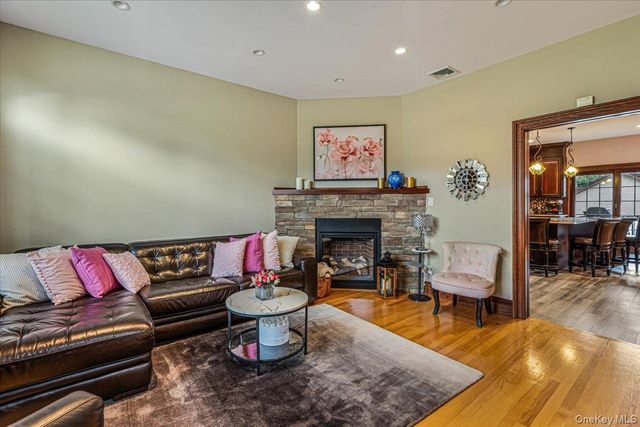 4308 Glenwood Street, Little Neck, NY 11363