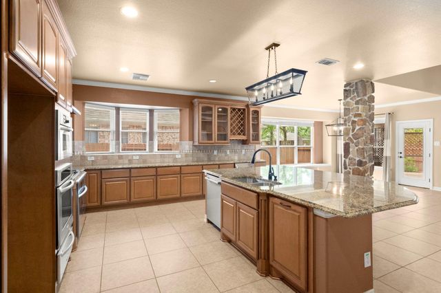 110 David Forest Lane, Conroe, TX 77384