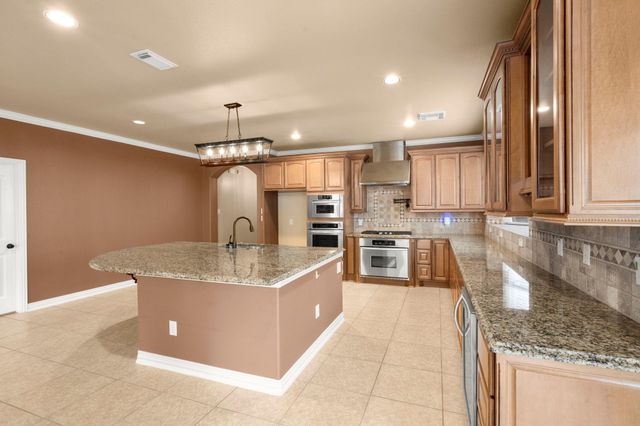 110 David Forest Lane, Conroe, TX 77384