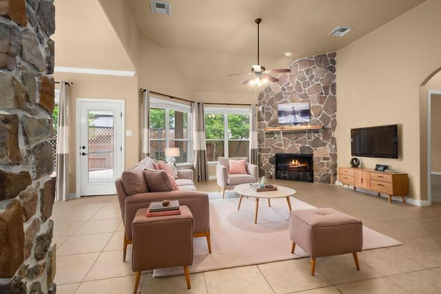 110 David Forest Lane, Conroe, TX 77384