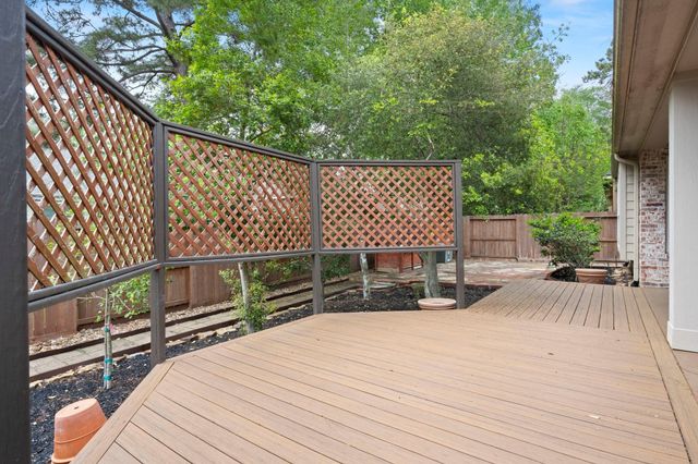 110 David Forest Lane, Conroe, TX 77384