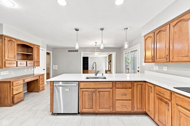 7555 Chablis Circle, Indianapolis, IN 46278