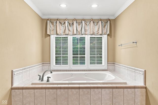 7555 Chablis Circle, Indianapolis, IN 46278