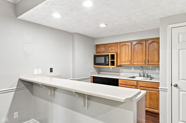 7555 Chablis Circle, Indianapolis, IN 46278