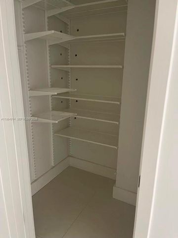 11113 Biscayne Blvd 1152, Miami, FL 33181