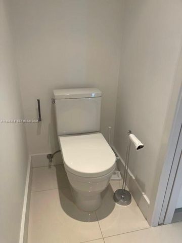 11113 Biscayne Blvd 1152, Miami, FL 33181