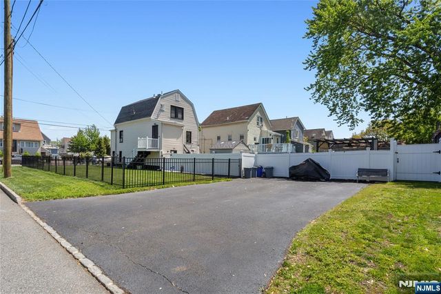 47 Van Pelt Place, Little Falls, NJ 07424