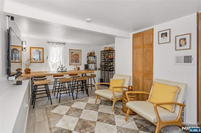 47 Van Pelt Place, Little Falls, NJ 07424
