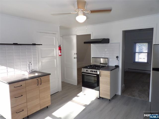 47 Van Pelt Place, Little Falls, NJ 07424