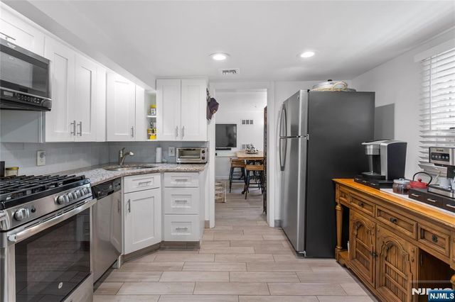 47 Van Pelt Place, Little Falls, NJ 07424