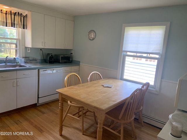 30 Borden Street, Monmouth Beach, NJ 07750