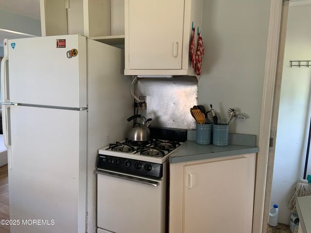 30 Borden Street, Monmouth Beach, NJ 07750