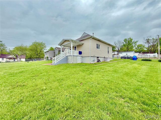 815 Stewart Street, De Soto, MO 63020
