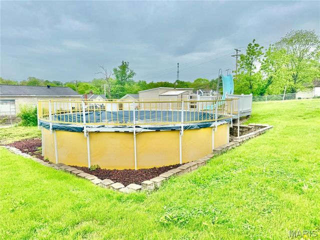 815 Stewart Street, De Soto, MO 63020