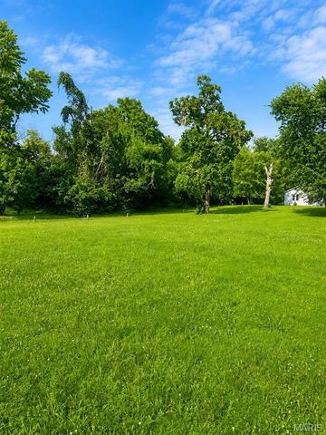 413 Reis Road, Ballwin, MO 63021