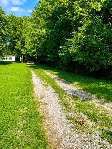 413 Reis Road, Ballwin, MO 63021