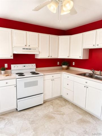 413 Reis Road, Ballwin, MO 63021