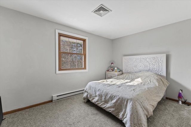 18765 Le Chateau DRIVE, Brookfield, WI 53045