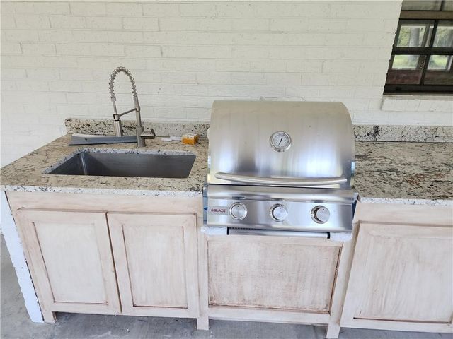 348 ESTATE Drive, Pineville, LA 71360