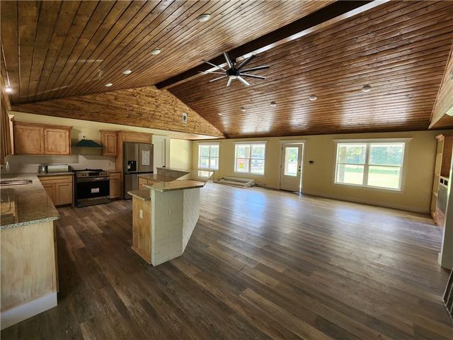 348 ESTATE Drive, Pineville, LA 71360