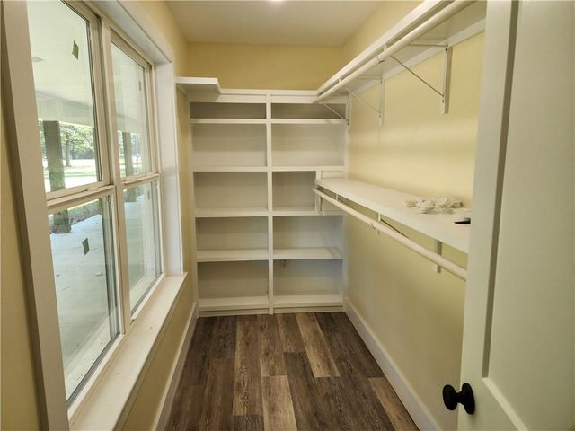 348 ESTATE Drive, Pineville, LA 71360