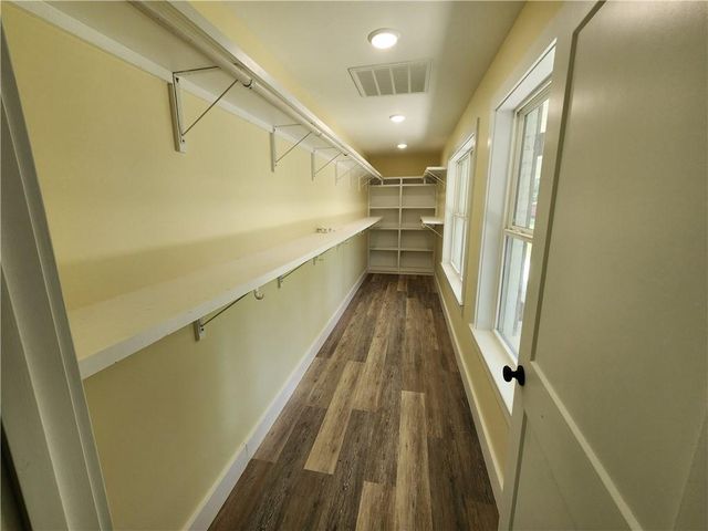 348 ESTATE Drive, Pineville, LA 71360