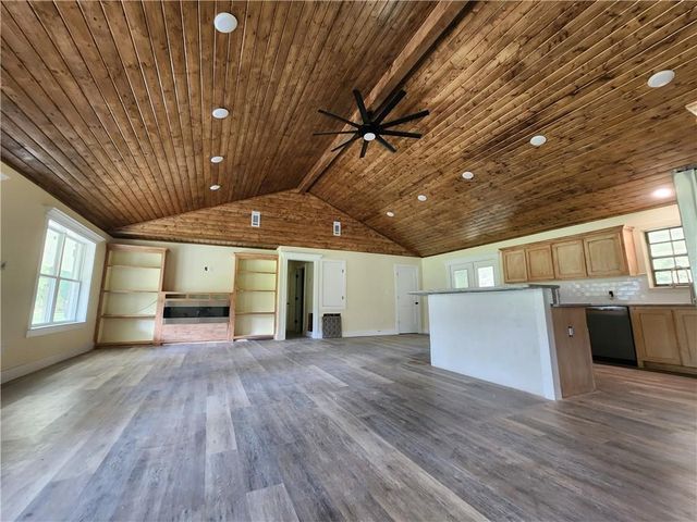 348 ESTATE Drive, Pineville, LA 71360