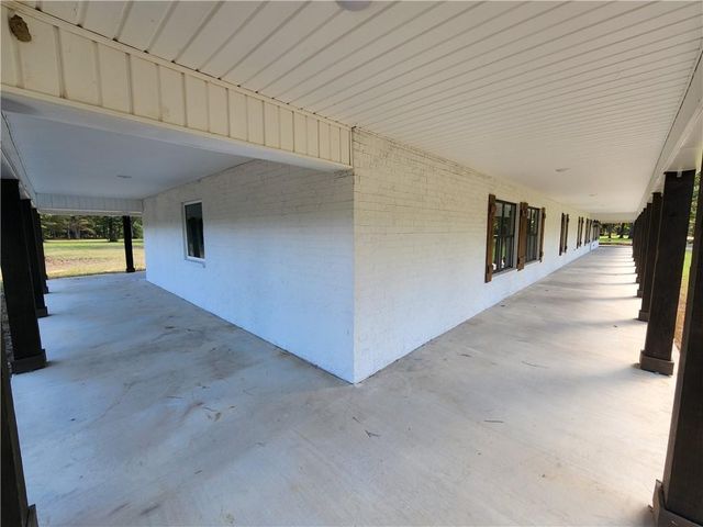 348 ESTATE Drive, Pineville, LA 71360