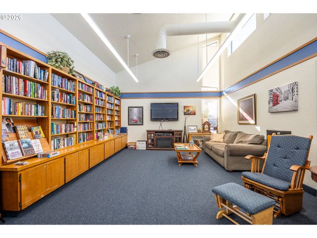 1199 N TERRY St 248, Eugene, OR 97402