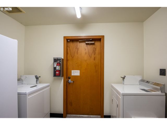 1199 N TERRY St 248, Eugene, OR 97402