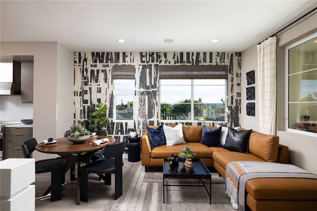 Image 12 of property listing at 324 E Whittier Boulevard, La Habra, CA 90631