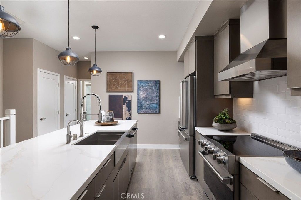 Image 15 of property listing at 324 E Whittier Boulevard, La Habra, CA 90631