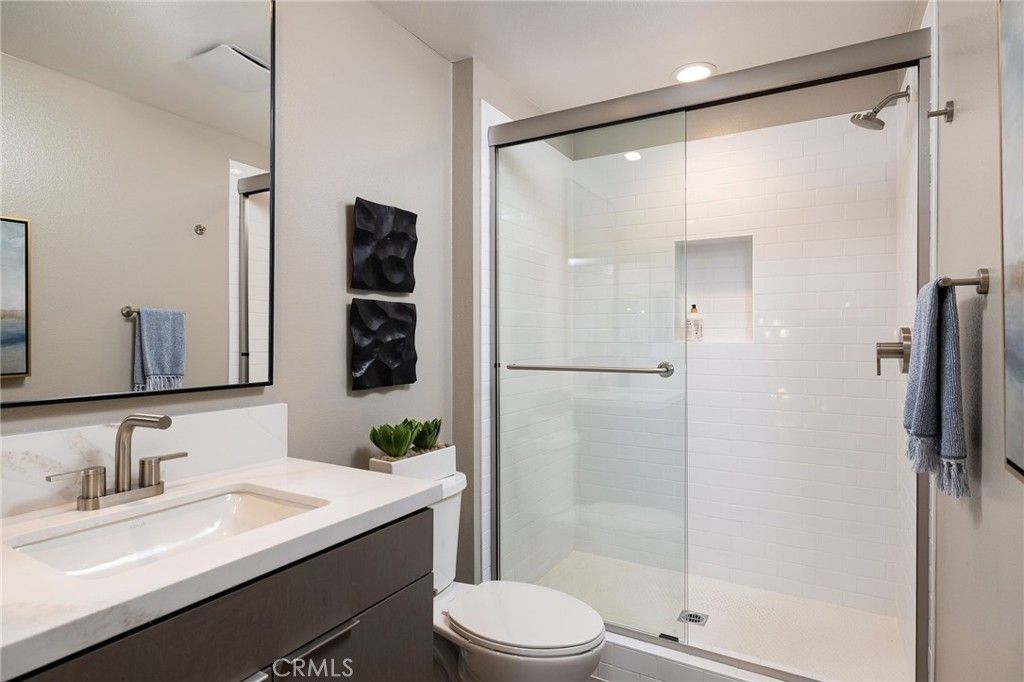 Image 16 of property listing at 324 E Whittier Boulevard, La Habra, CA 90631