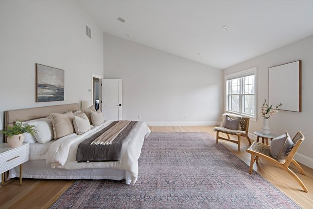 2 Abby Rd, Winchester, MA 01890