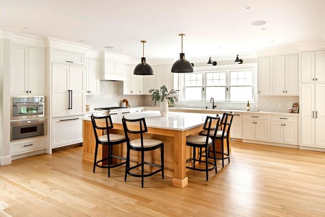 2 Abby Rd, Winchester, MA 01890