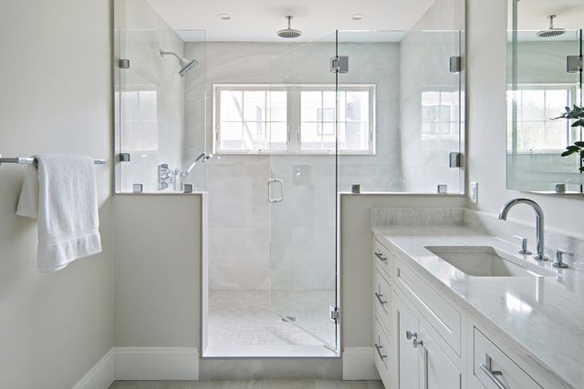 2 Abby Rd, Winchester, MA 01890