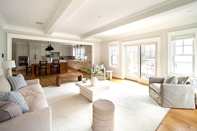 2 Abby Rd, Winchester, MA 01890