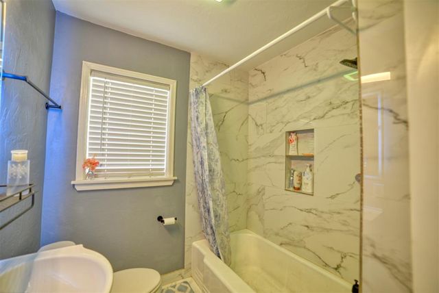 4301 N Indiana Avenue, Oklahoma City, OK 73118