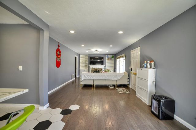 4301 N Indiana Avenue, Oklahoma City, OK 73118