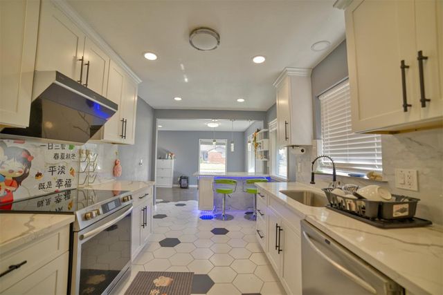 4301 N Indiana Avenue, Oklahoma City, OK 73118