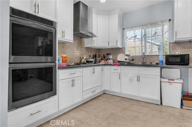 152 N Benton, Los Angeles, CA 90026